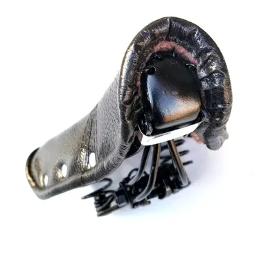 Manufacturers Direct Sales of Old Bicycles and Mountain Bike Saddles