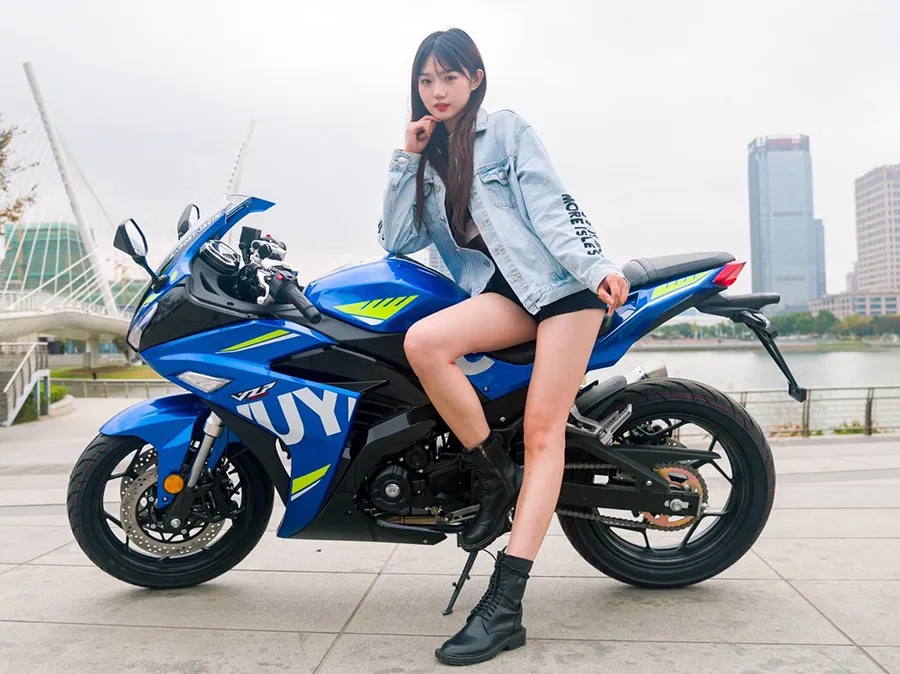 Original Design Racing Motorcycle Rzm250h-9 with 150cc-350cc Engines