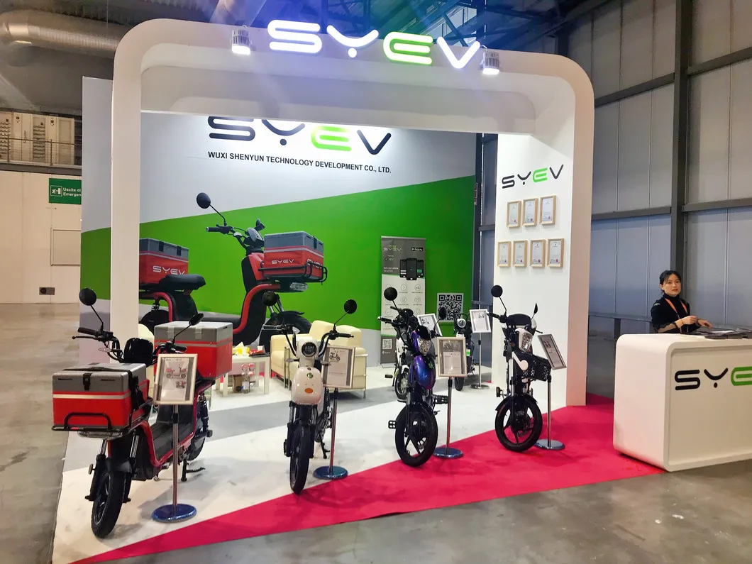 Syev Super High Power Electric Scooter with 3000W Motor Long Range 160km for Wholesale Electric Motorcycle